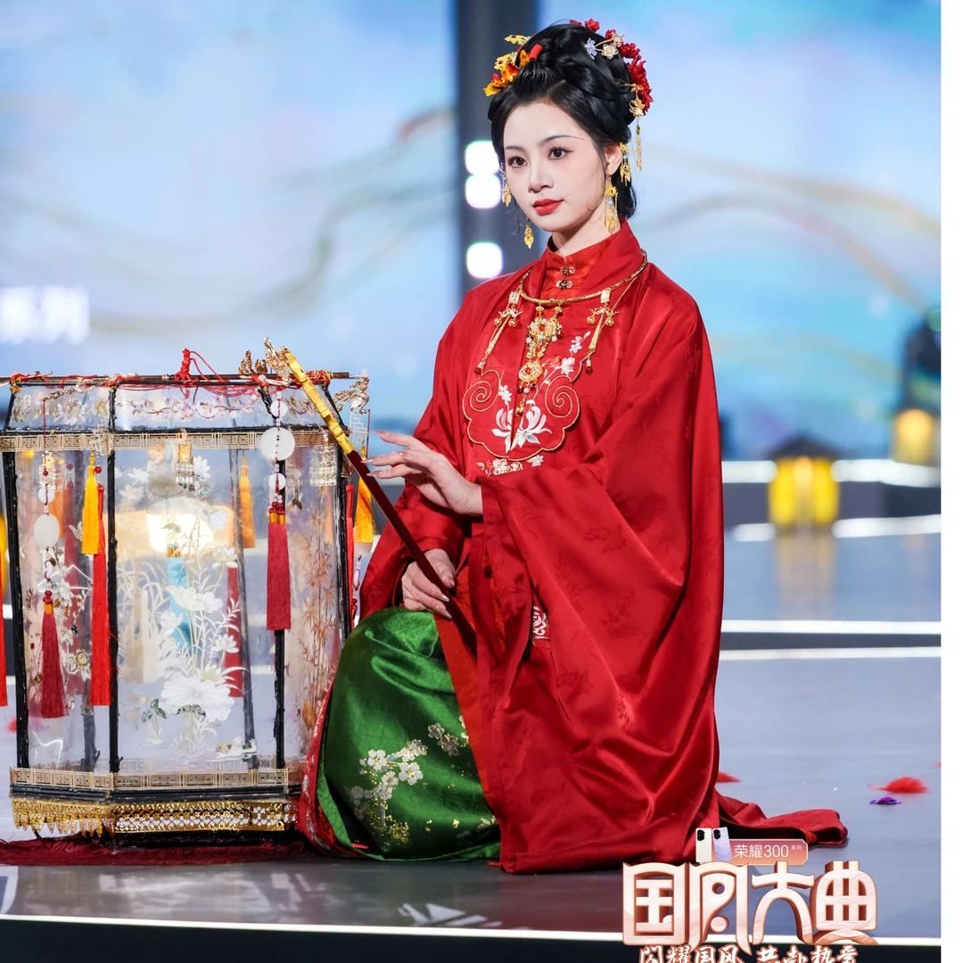 醉今朝国风工作室【戏中人】国风大典秀款明制戏曲披风妆花织金马面