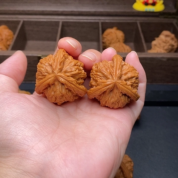 木***明把件文玩核桃白奔