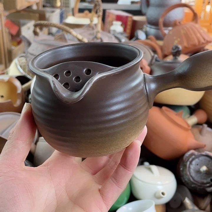 瓷片围脖是因为我们在学校里面还有人