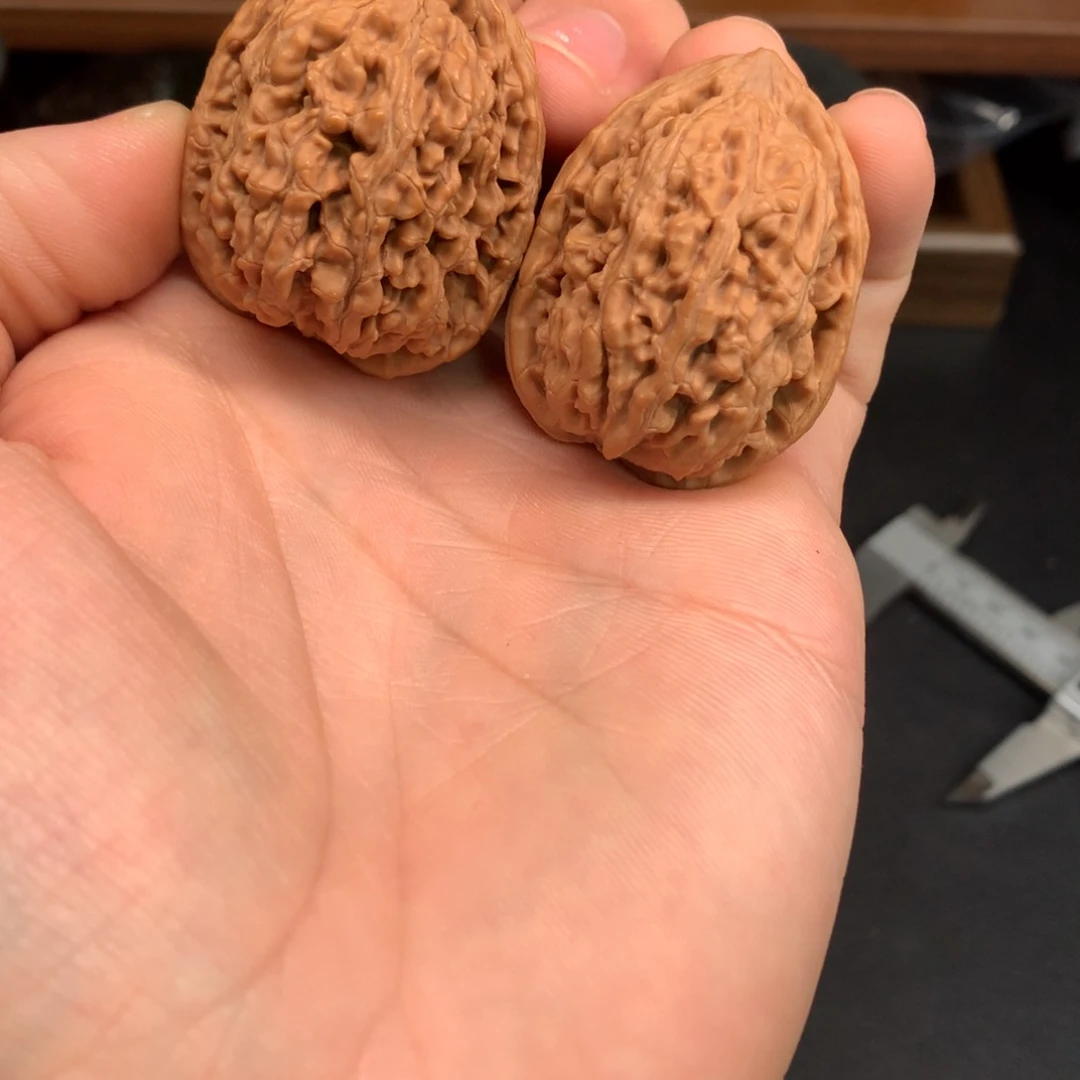 文玩核桃吊坠33+蚂蚁王高42