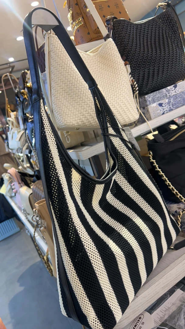 双根编织磁扣手机袋托特包单肩包小众黑白手拎包福利价