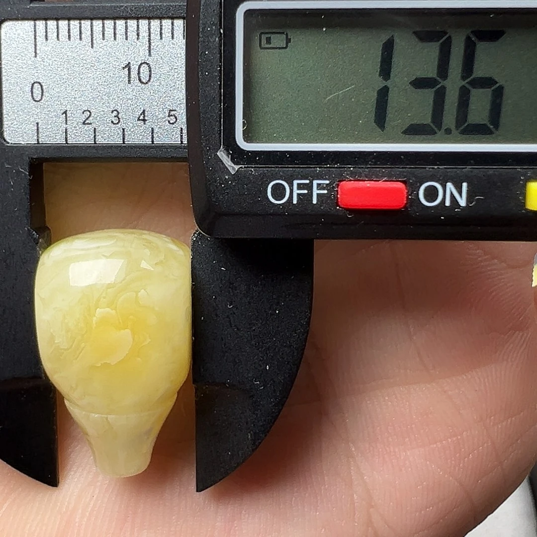 未镶嵌吊坠(不含链)蜜蜡