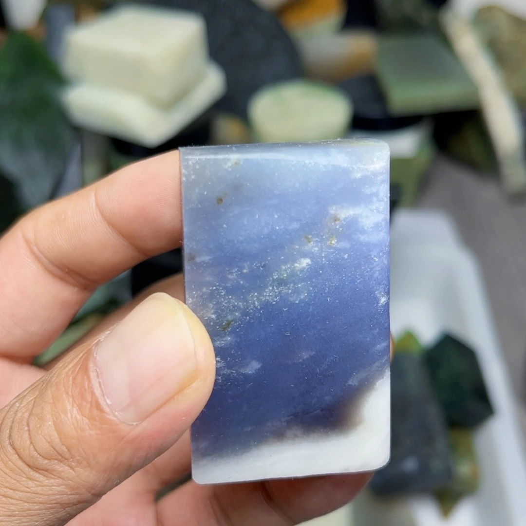 未镶嵌和田玉珠宝半成品有棉 有裂