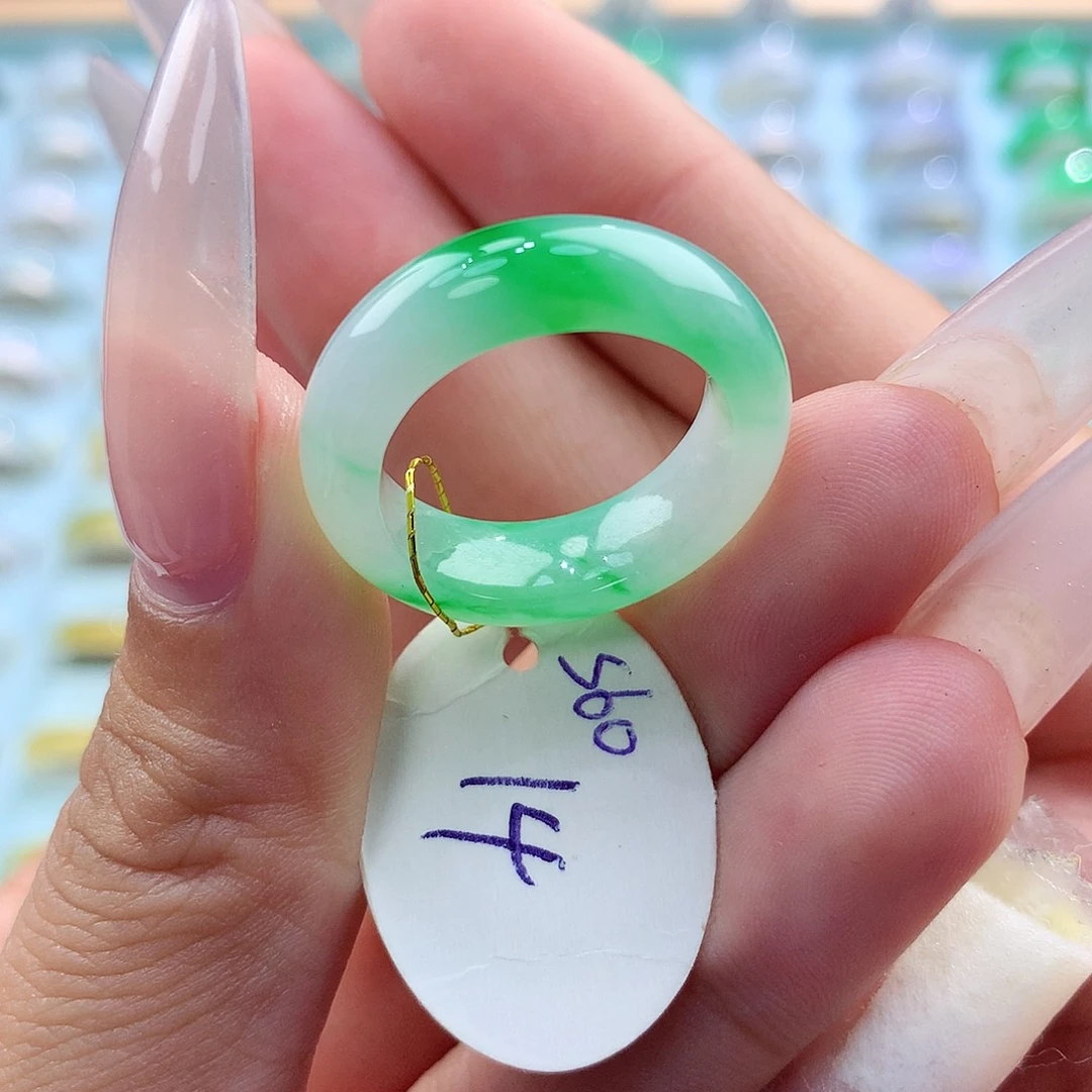 翡翠戒指未镶嵌14圈