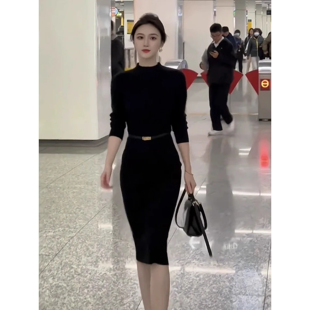 纯欲辣妹半高领长袖连衣裙女秋冬新款修身显瘦配腰带包臀中长裙子