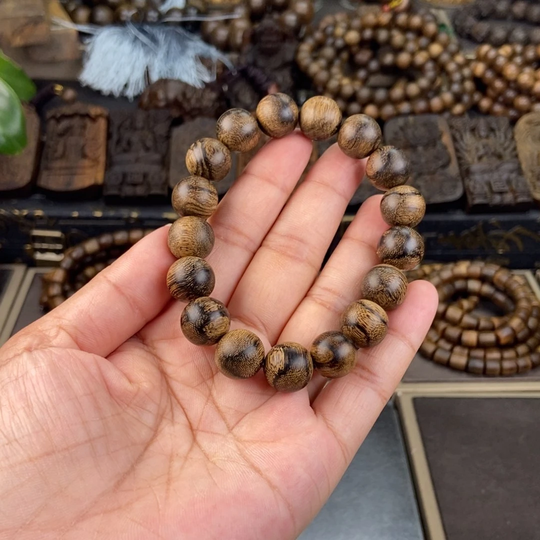 手串沉香雷*越南白留疤