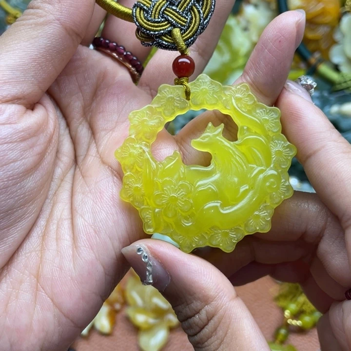 蛇纹石玉未镶嵌吊坠