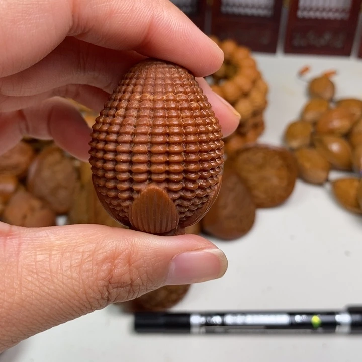 吊坠猴头核桃玉米