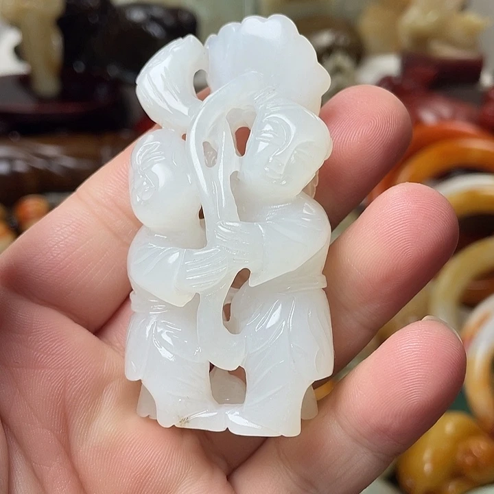 和田玉未镶嵌颈饰