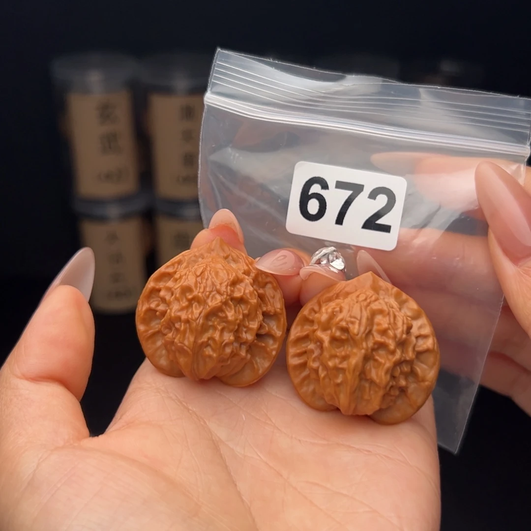 香***多文玩核桃吊坠图图