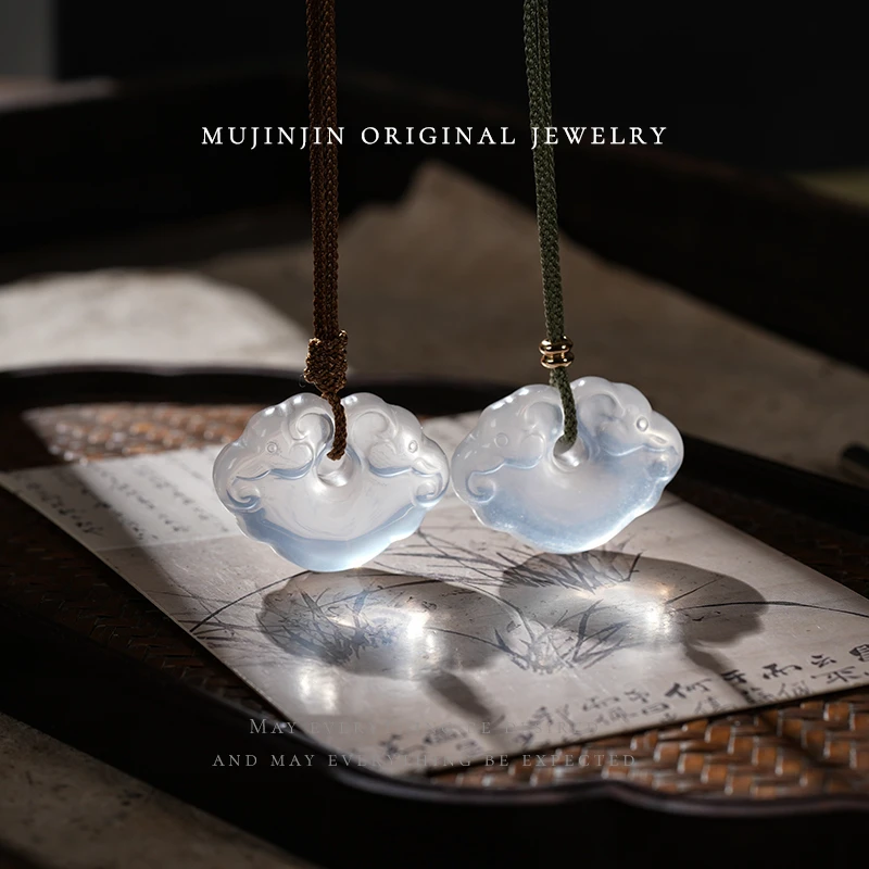 【木槿槿】天然奶白晶吉祥如意锁吊坠女款轻奢时尚百搭多样性发一