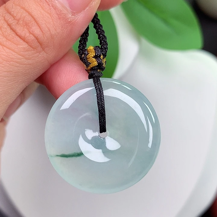 颈饰未镶嵌翡翠平安扣 28.1x4.6mm