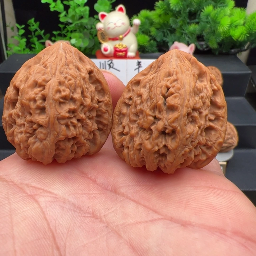 把件文玩核桃玉化皮老款蚂蚁纹南疆石，尺寸37