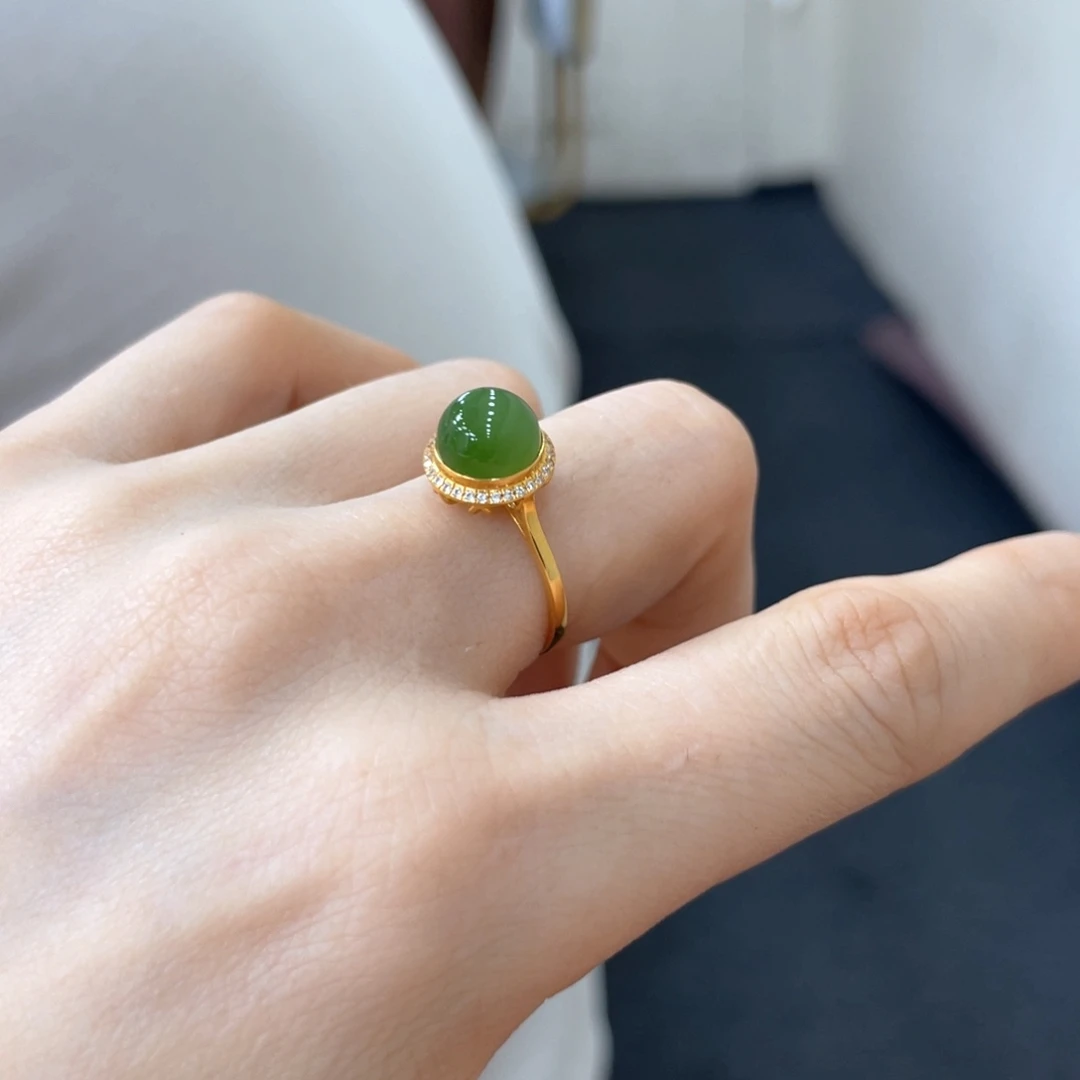 和田玉戒指18K金镶嵌