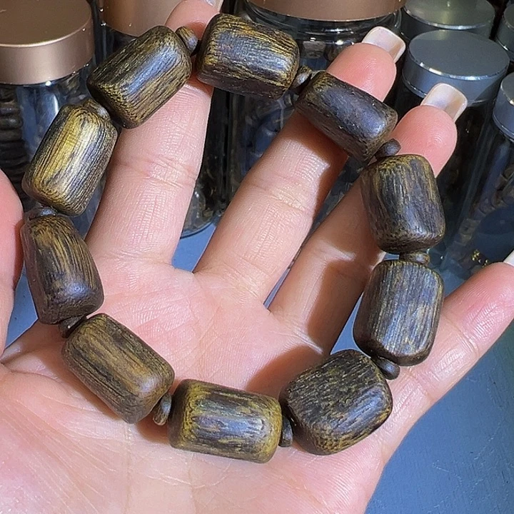 沉香手串天*沉水老料树心油单圈透顶绿1.424