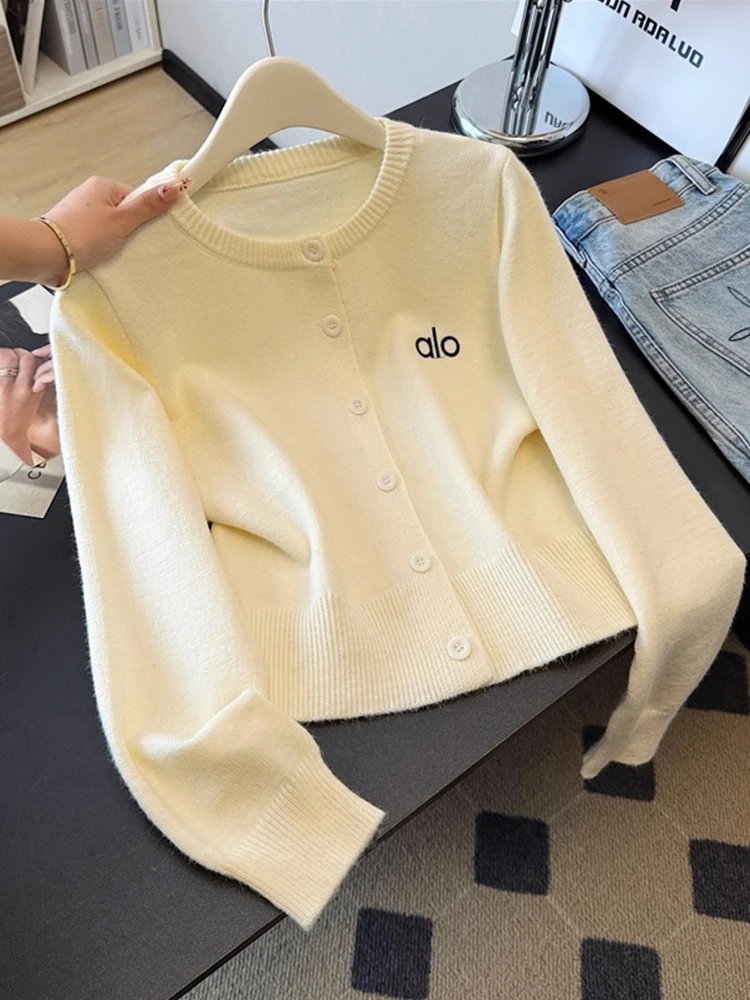 温柔风软糯长袖针织开衫女2025秋季新款韩系减龄百搭毛衣外套上衣