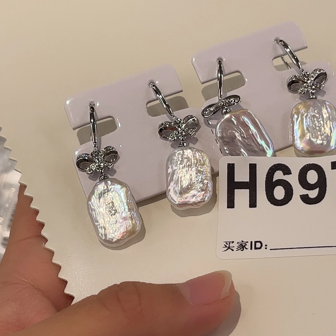 淡水珍珠耳饰合金