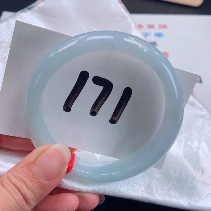 翡翠手镯未镶嵌正