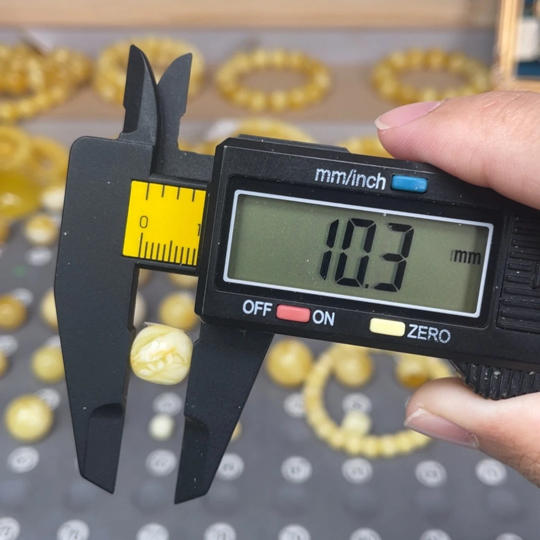 琥珀未镶嵌裸石71号