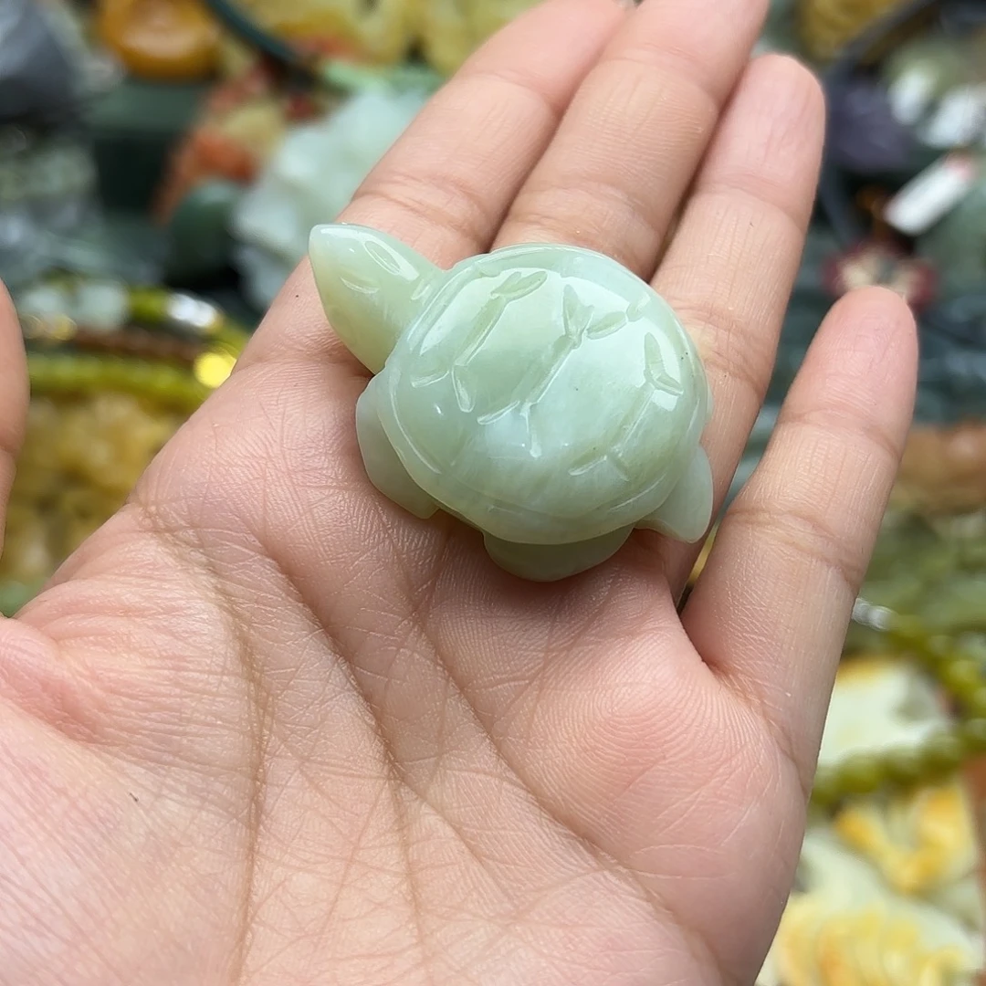 蛇纹石玉未镶嵌吊坠