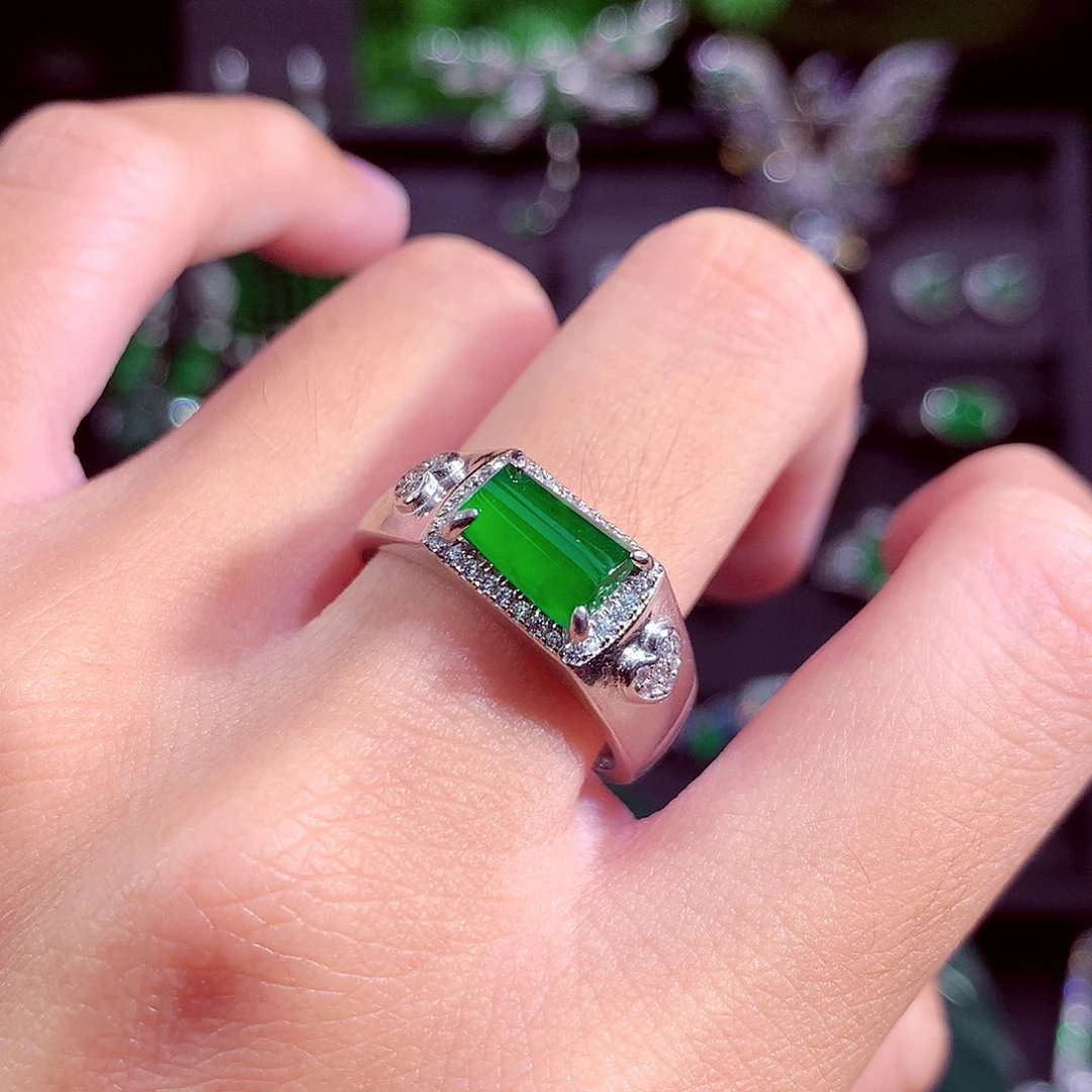 颈饰未镶嵌翡翠天然