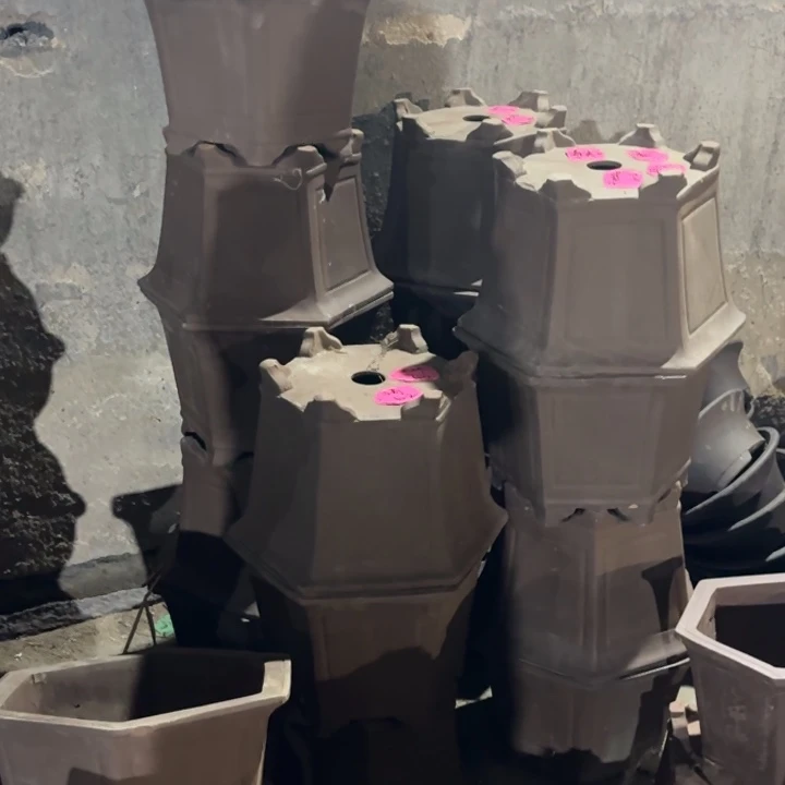 紫砂花盆             60-2