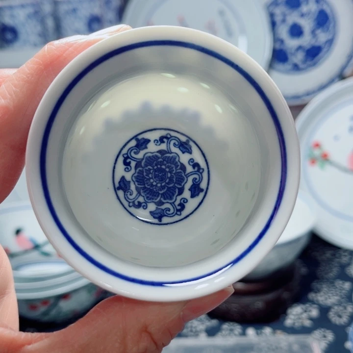 青花玲珑牡丹花小杯