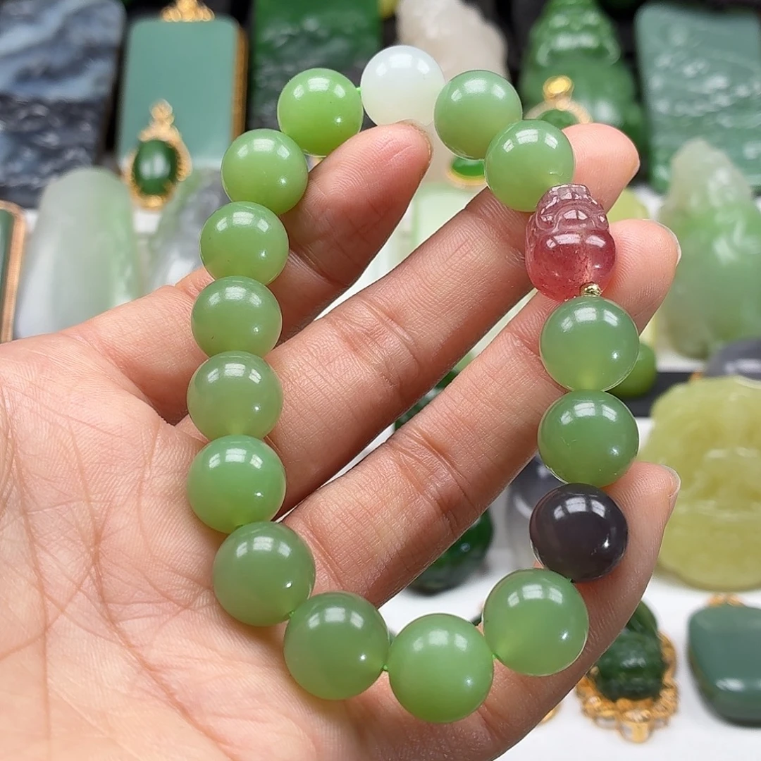 和田玉未镶嵌颈饰精品翠果绿12