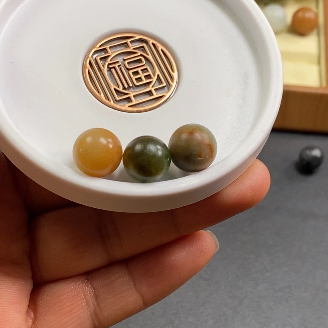 惊***蛰翡翠未镶嵌毛衣链