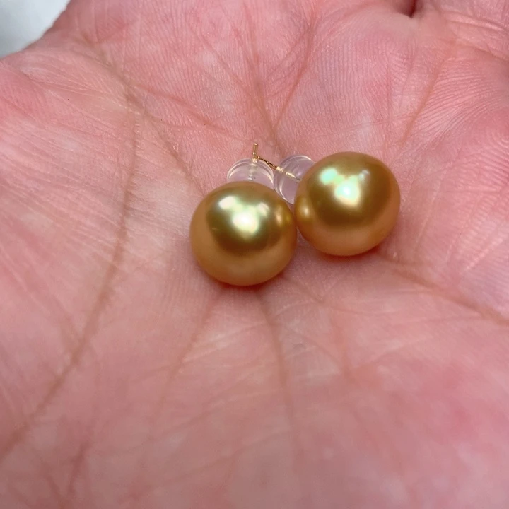 18K金镶嵌耳饰海水珍珠