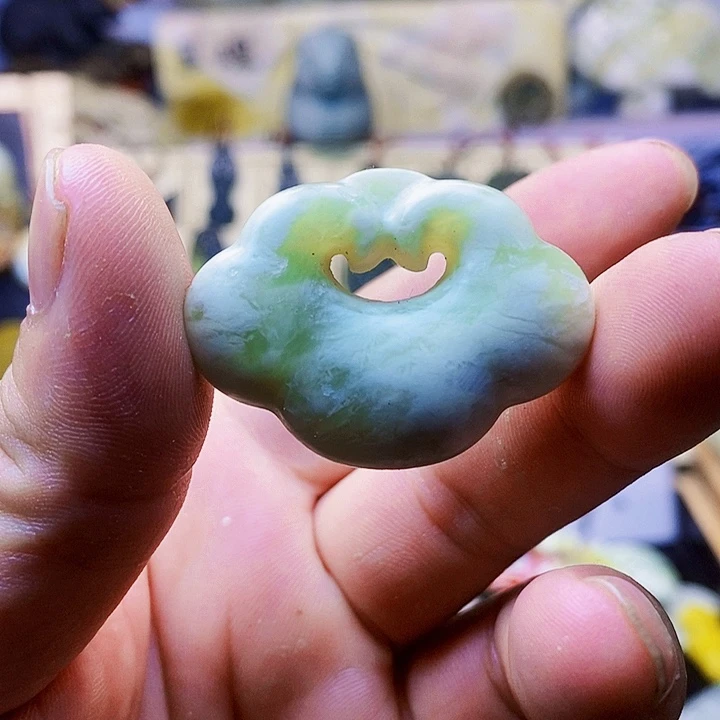未镶嵌蛇纹石玉颈饰