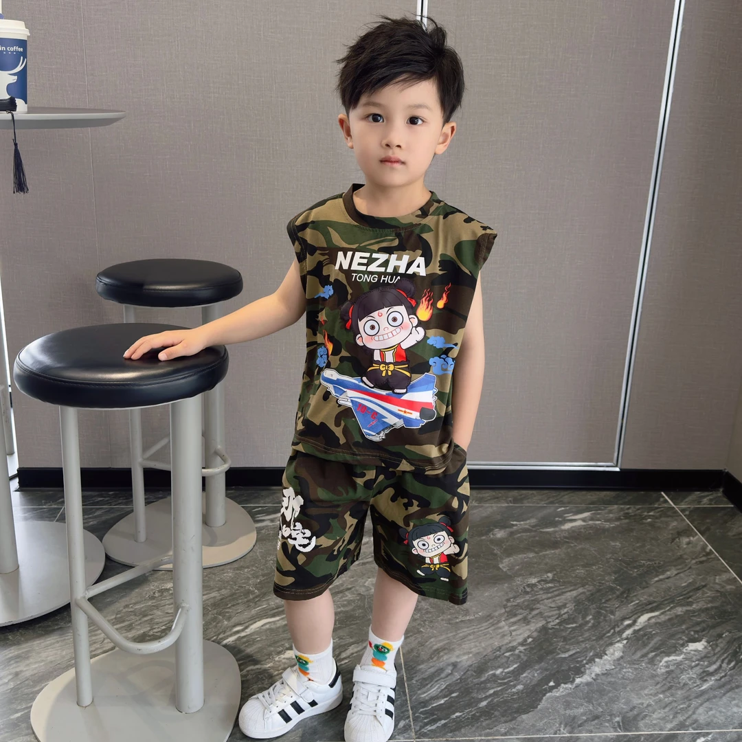 哪吒儿童服装无袖男童迷彩背心短裤套装夏季宝宝透气装2025新款