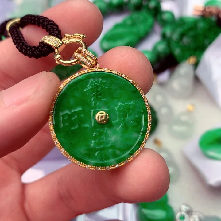 翡翠18K金镶嵌吊坠(不含链)