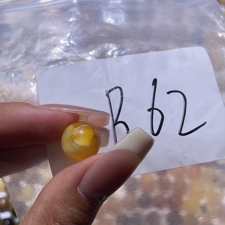 琥珀未镶嵌裸石11.5福利