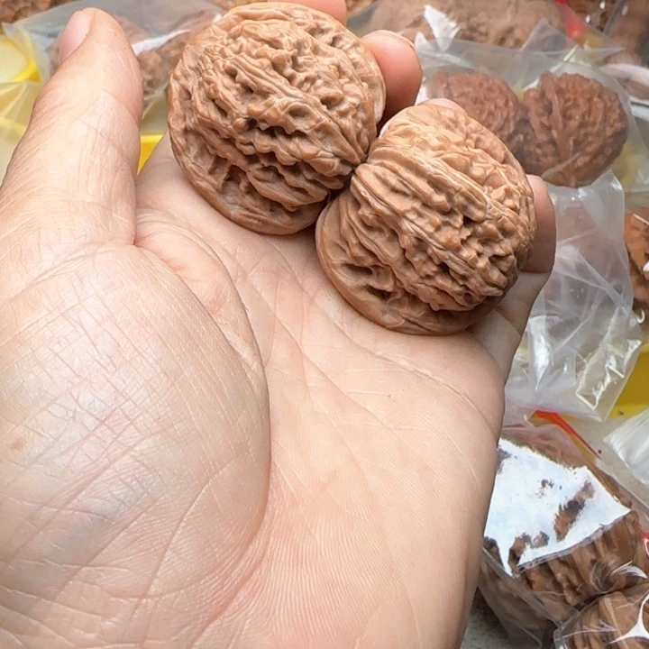 文玩核桃吊坠明****?38.5汉高楼