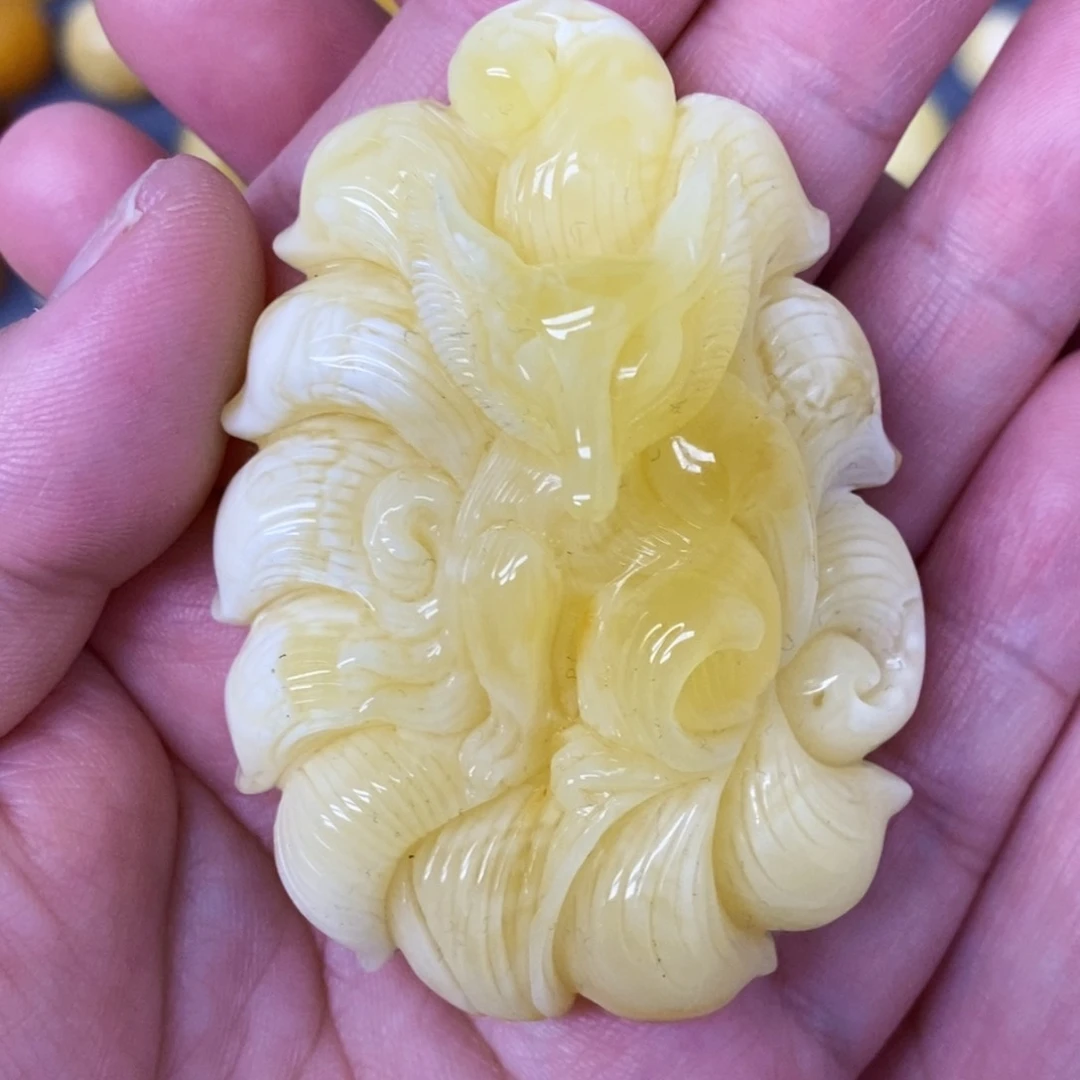 琥珀珠宝奇石未镶嵌