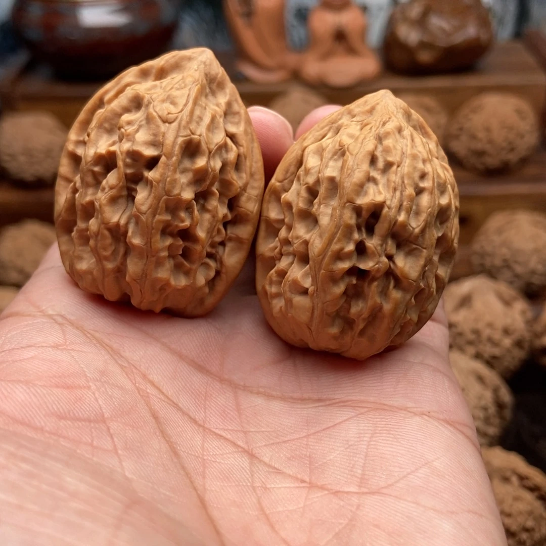 把件桃核野生水晶鸡心