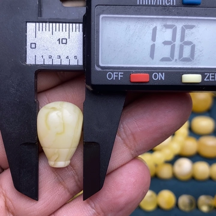 琥珀未镶嵌裸石18号13.6三通