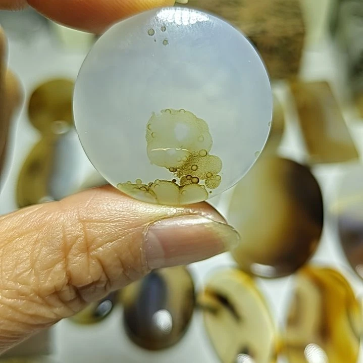 玛瑙/玉髓未镶嵌珠宝奇石