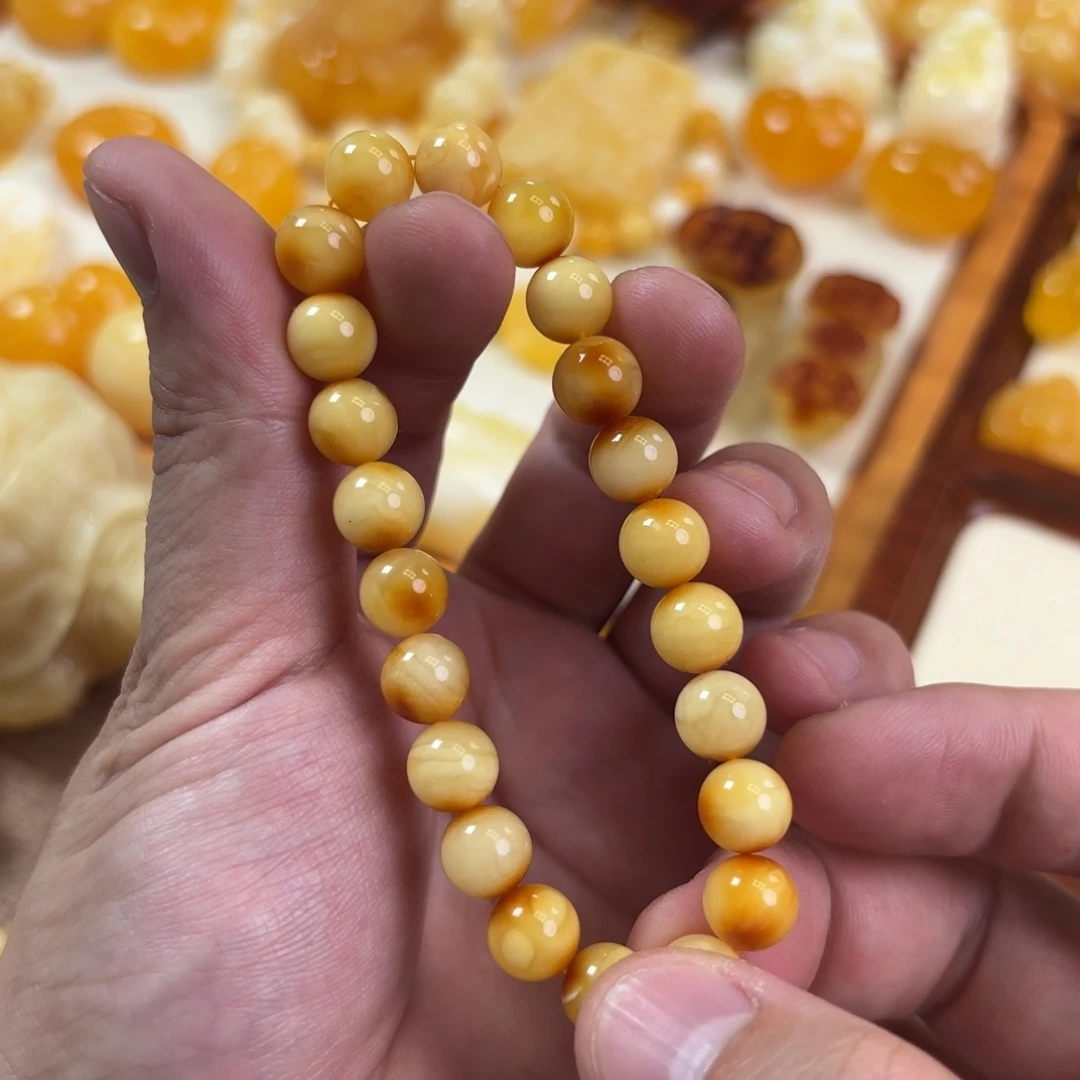 小***乔蜜蜡未镶嵌裸石手串