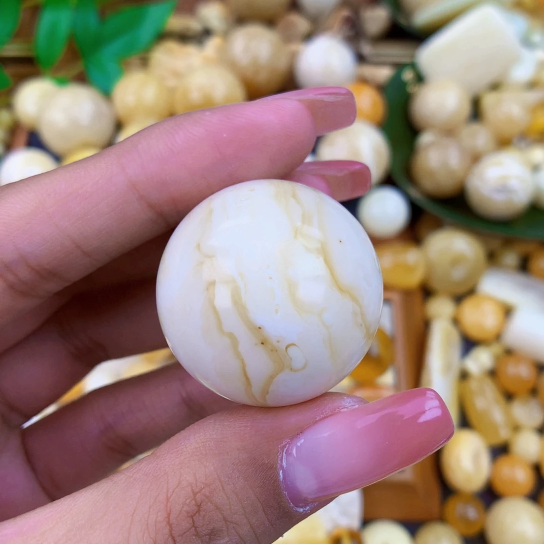 未镶嵌琥珀珠宝奇石明**生29.6 粉