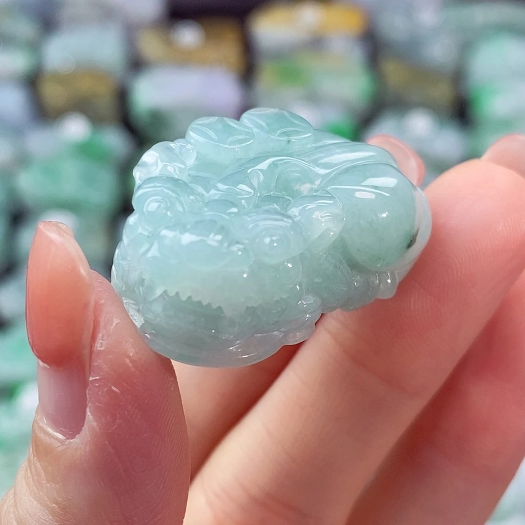 颈饰未镶嵌翡翠天然