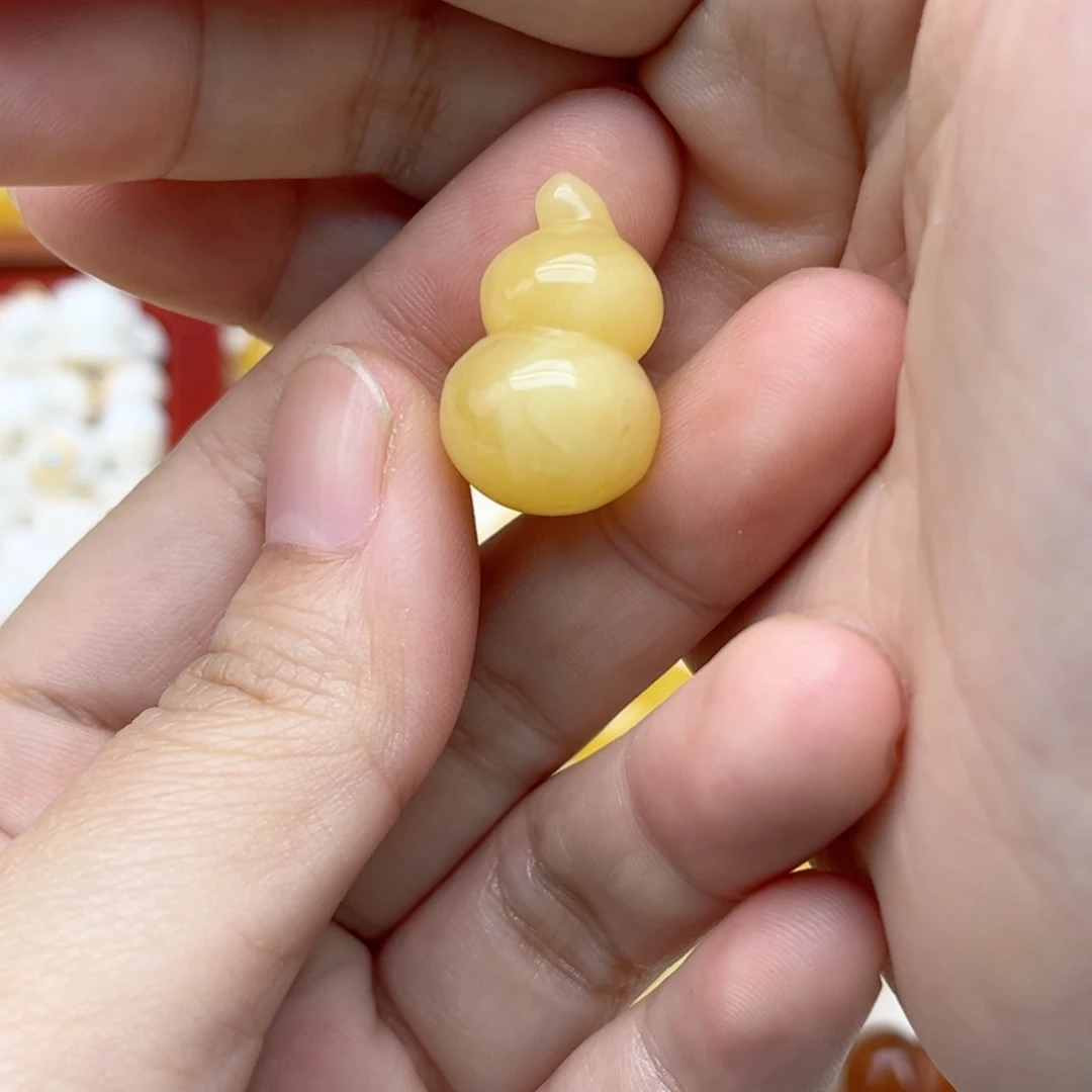 裸石蜜蜡未镶嵌配饰