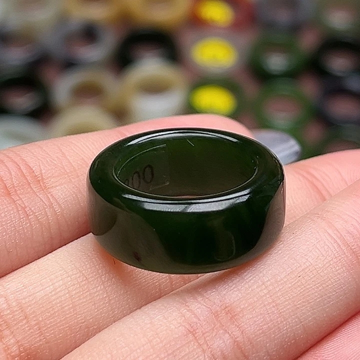 和田玉未镶嵌戒指16.9冰底辣菠菜