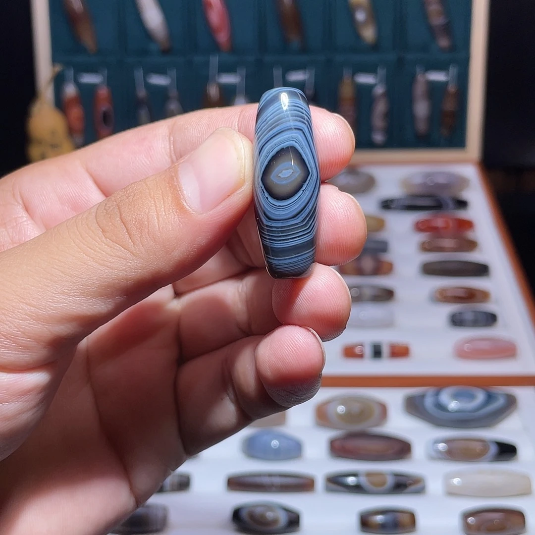 玛瑙/玉髓未镶嵌吊坠(赠链)