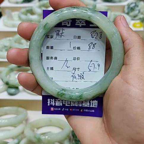 默***ლ未镶嵌透闪石-蛇纹石玉手镯