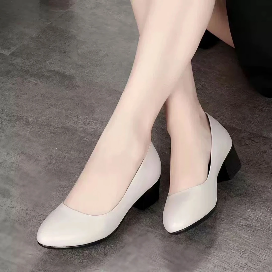 休闲舒适百搭妈妈鞋春秋季新款工作单鞋