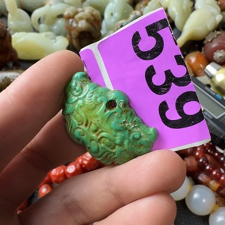 慧***色玛瑙/玉髓未镶嵌颈饰