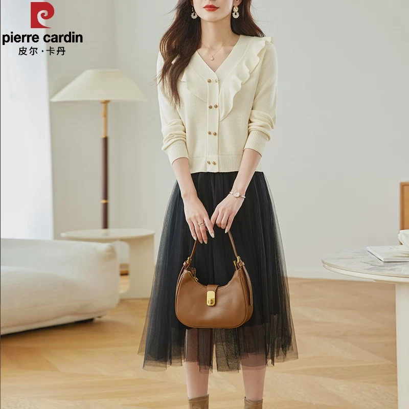 皮尔卡丹木耳边v领针织连衣裙女秋装女款2025新款洋气收腰小香风