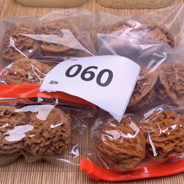 文玩核桃把件60号6对